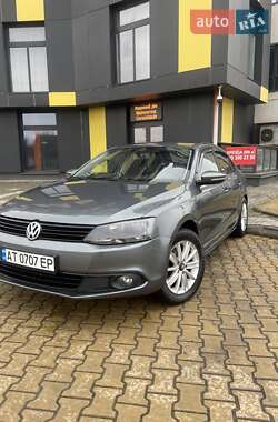 Седан Volkswagen Jetta 2012 в Ивано-Франковске