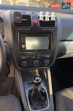 Седан Volkswagen Jetta 2006 в 