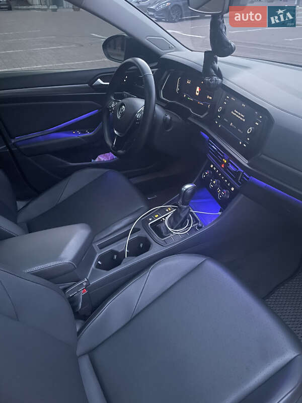 Седан Volkswagen Jetta 2018 в Сумах