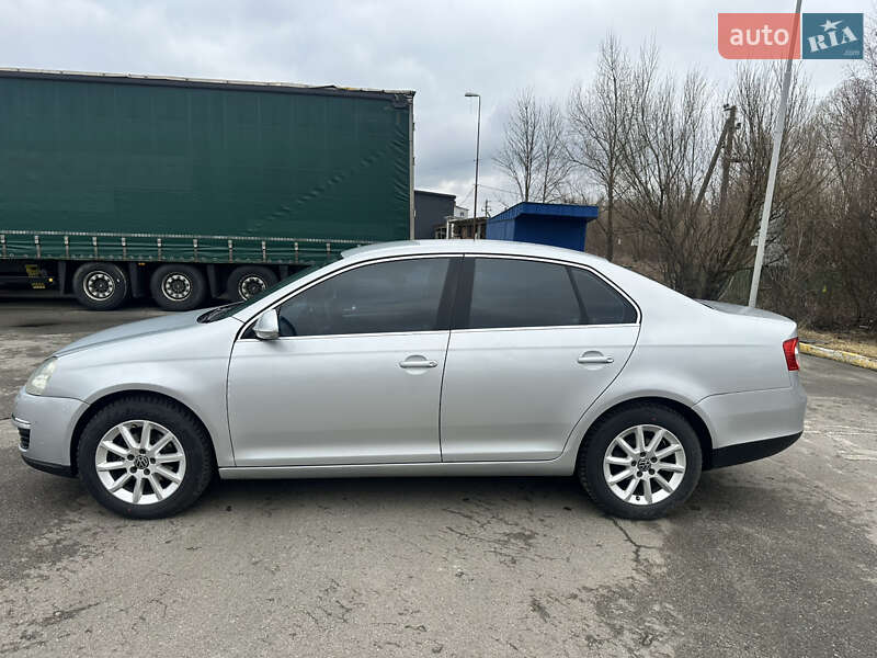 Седан Volkswagen Jetta 2008 в Ратным
