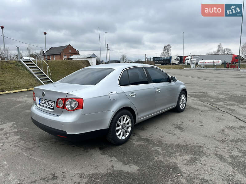 Седан Volkswagen Jetta 2008 в Ратным