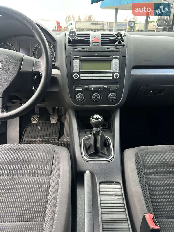 Седан Volkswagen Jetta 2008 в Ратным