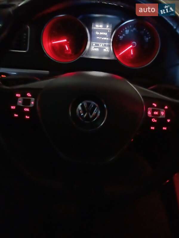 Седан Volkswagen Jetta 2016 в Павлограді