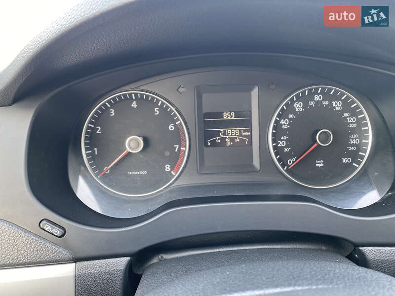 Седан Volkswagen Jetta 2012 в Києві