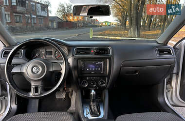 Седан Volkswagen Jetta 2014 в 