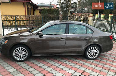 Седан Volkswagen Jetta 2014 в Львове