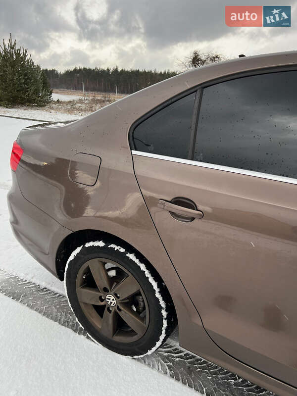 Седан Volkswagen Jetta 2013 в Львові фото 9 Седан Volkswagen Jetta 2013 в Львові