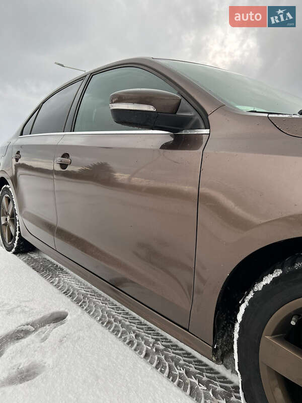 Седан Volkswagen Jetta 2013 в Львові фото 11 Седан Volkswagen Jetta 2013 в Львові