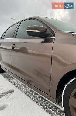 Седан Volkswagen Jetta 2013 в 