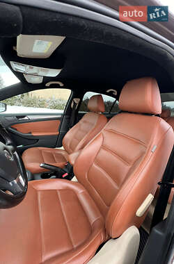 Седан Volkswagen Jetta 2013 в 