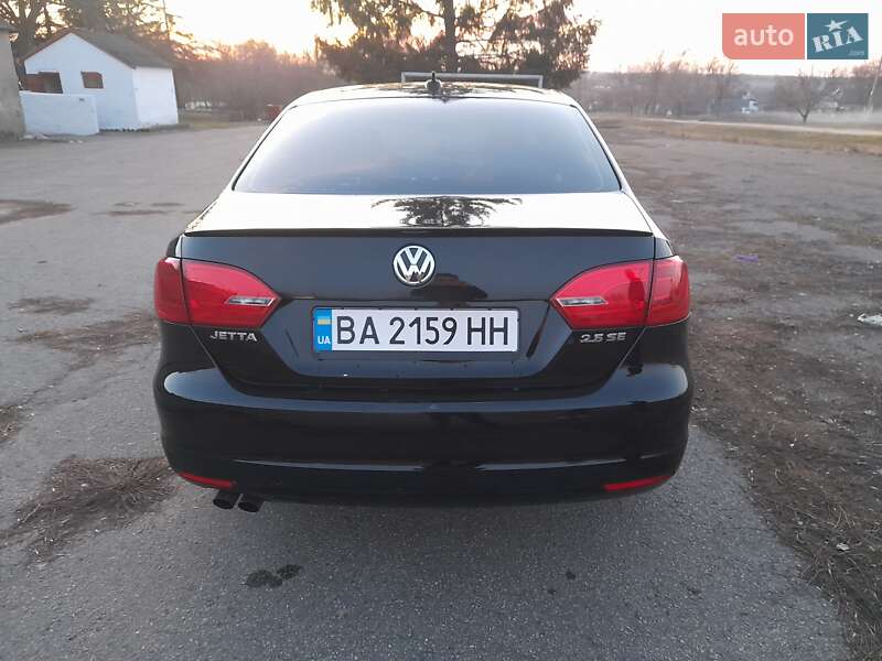 Седан Volkswagen Jetta 2011 в Еланце