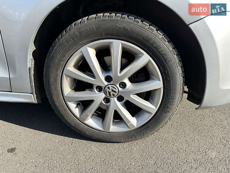 Седан Volkswagen Jetta 2013 в Смеле