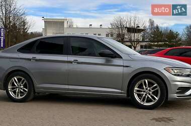 Седан Volkswagen Jetta 2019 в Львові