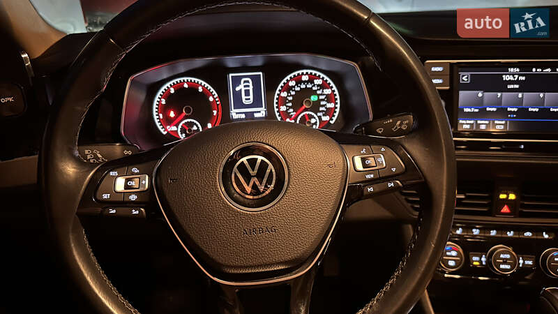 Седан Volkswagen Jetta 2018 в Львові