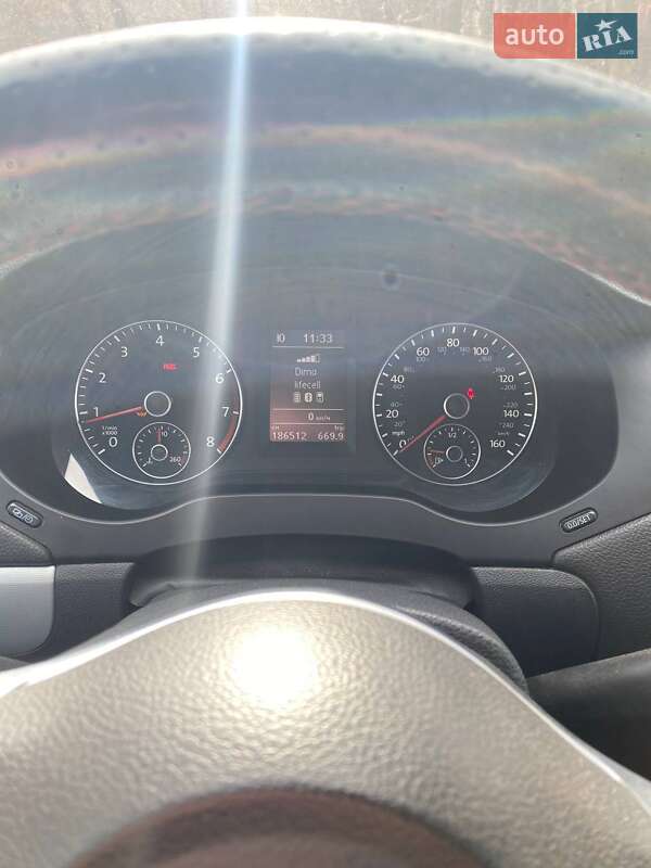 Седан Volkswagen Jetta 2012 в Львові