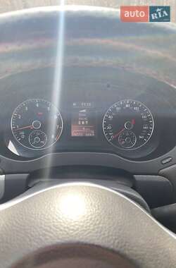 Седан Volkswagen Jetta 2012 в 