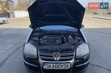 Седан Volkswagen Jetta 2006 в Миколаєві