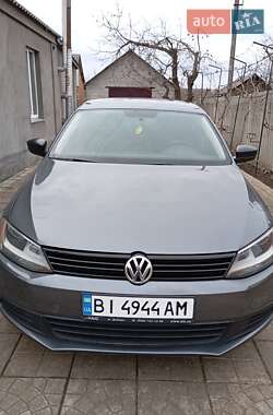 Седан Volkswagen Jetta 2013 в 
