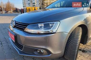 Седан Volkswagen Jetta 2013 в Луцке