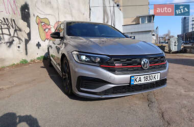 Седан Volkswagen Jetta 2019 в Киеве