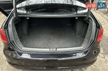 Седан Volkswagen Jetta 2014 в 