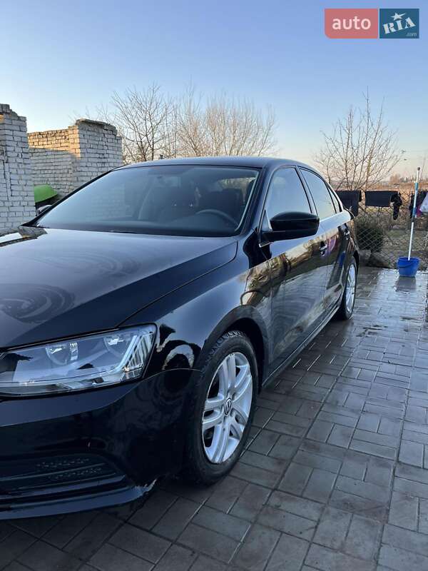 Седан Volkswagen Jetta 2017 в Львове