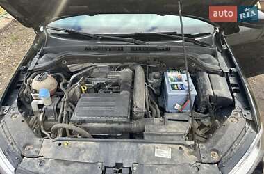 Седан Volkswagen Jetta 2015 в Харькове