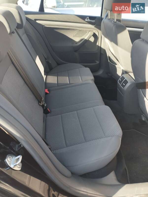 Седан Volkswagen Jetta 2007 в Житомире