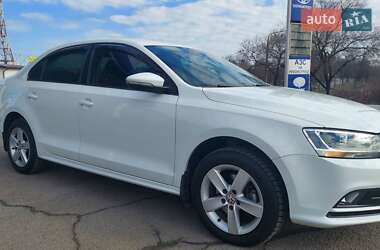 Седан Volkswagen Jetta 2016 в 