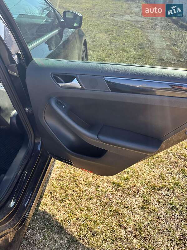 Седан Volkswagen Jetta 2015 в Сквире фото 10 Седан Volkswagen Jetta 2015 в Сквире