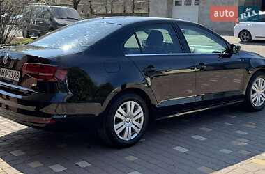 Седан Volkswagen Jetta 2016 в 