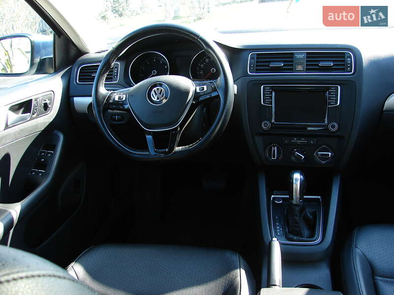 Седан Volkswagen Jetta 2016 в Одессе