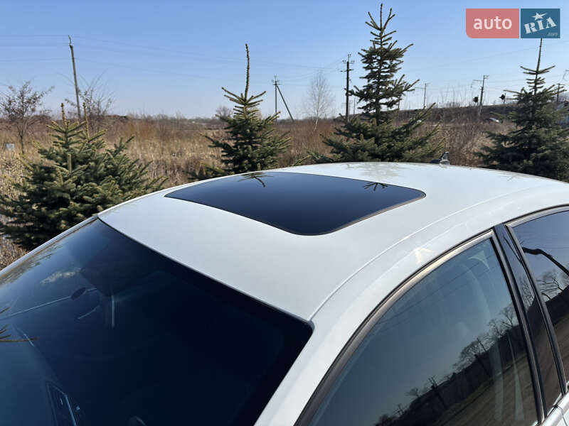 Седан Volkswagen Jetta 2014 в Львові