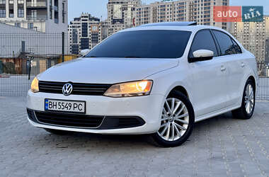 Седан Volkswagen Jetta 2014 в 