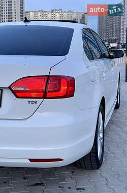 Седан Volkswagen Jetta 2014 в 
