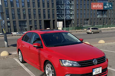 Седан Volkswagen Jetta 2016 в 