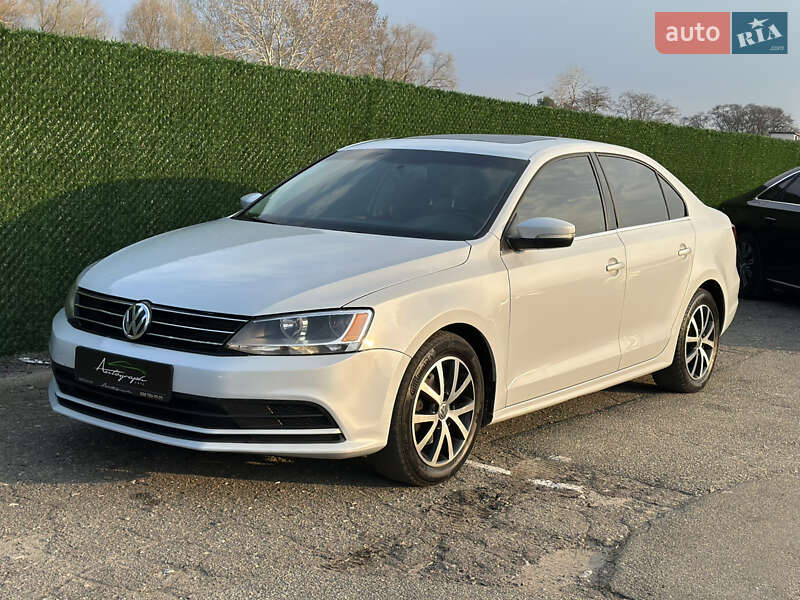 Седан Volkswagen Jetta 2017 в 
