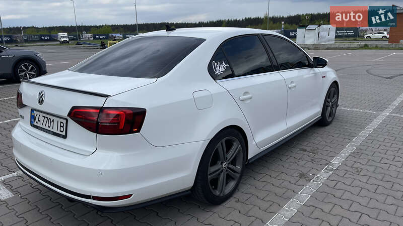 Седан Volkswagen Jetta 2016 в Коцюбинском