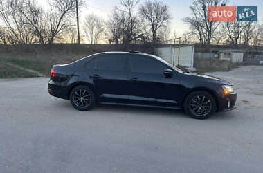 Седан Volkswagen Jetta 2014 в 