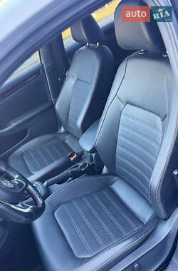 Седан Volkswagen Jetta 2016 в 