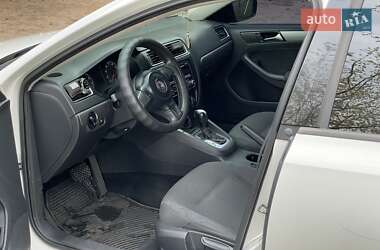 Седан Volkswagen Jetta 2011 в 