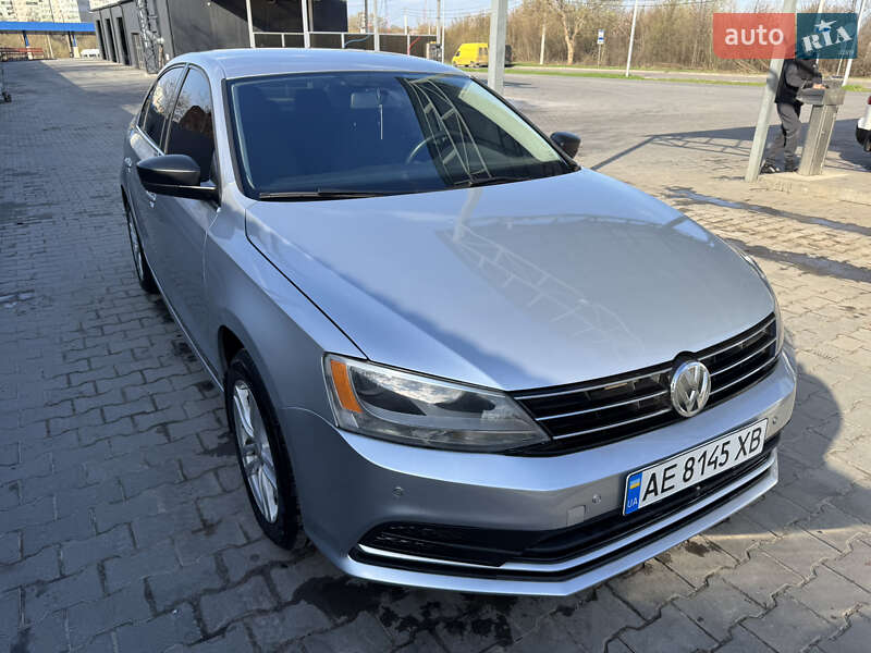 Седан Volkswagen Jetta 2015 в Полтаві