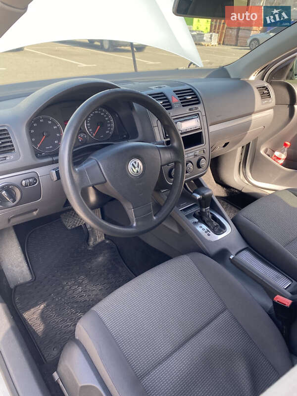 Седан Volkswagen Jetta 2008 в Києві