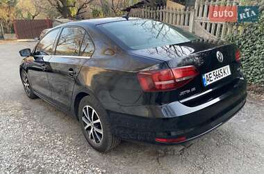 Седан Volkswagen Jetta 2017 в 