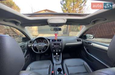 Седан Volkswagen Jetta 2017 в 