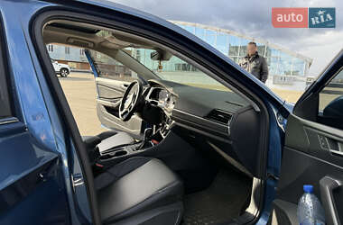 Седан Volkswagen Jetta 2018 в Киеве