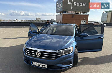 Седан Volkswagen Jetta 2018 в Киеве