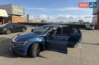 Седан Volkswagen Jetta 2018 в Киеве