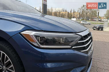 Седан Volkswagen Jetta 2018 в Киеве