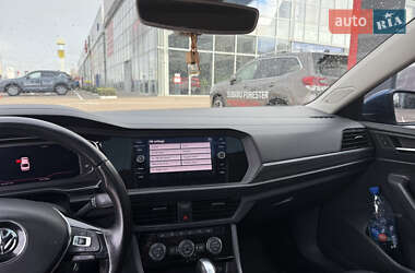 Седан Volkswagen Jetta 2018 в Киеве